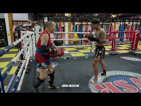 Raw Training at Weerasakreck Gym Bangkok