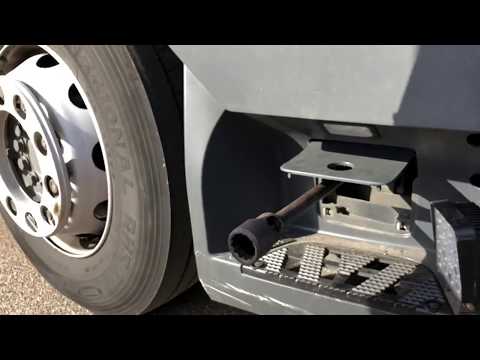Mercedes-Benz Actros MP4 truck cab tilting and starting the engine Trucker manual