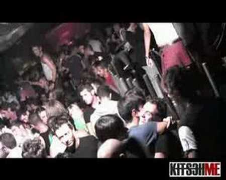 KITSCHME video 21 Settembre 2007 - il bacio -