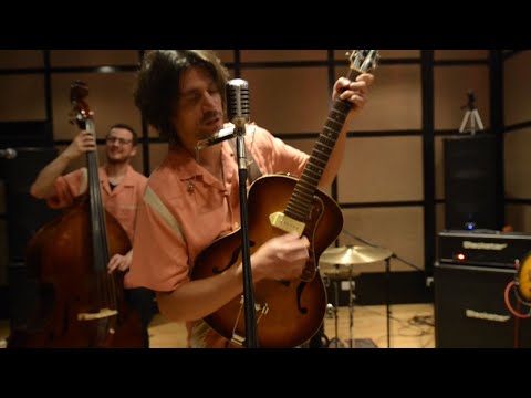 New Kid In Town "How Bizarre" (OMC) - American Jukebox -Promotional Video