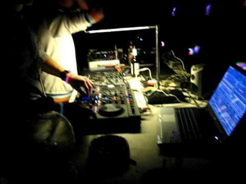 Missoctober & Neonkoala // Stufenparty