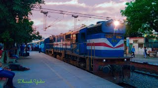 preview picture of video 'Accelerating hard 3D class Diesel Locomotive of  Indian railway With  Chandigarh SF Exp'