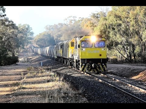 GML10-8044-8030 on 7761V to Birchip departing Dunolly.  27-05-19.   08.40.42.