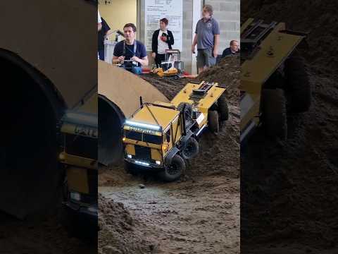 AMAZING Caterpillar 8x8, All Wheel Steer & Dig 😱