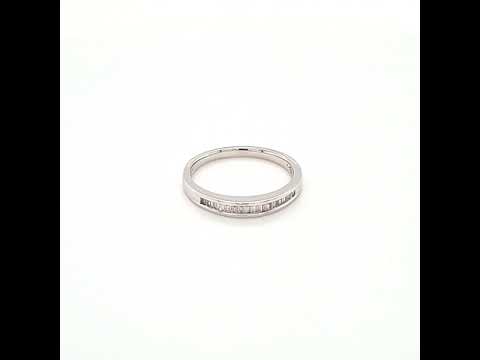 18ct White Gold Diamond Ring