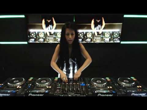 DJ Christy Million & 4 decks