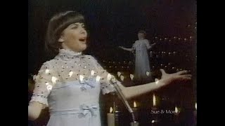 Mireille Mathieu in Mexico « Un jour tu reviendras » (あなたが帰る日)