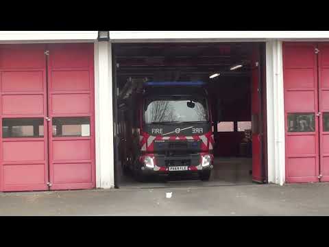 Moss  side pump turning out - Greater Manchester Fire And Rescue Service