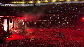 Download lagu Blur - Song 2 at Wembley Stadium 8/7/23 mp3 Download lagu Blur - Song 2 at Wembley Stadium 8/7/23 mp3