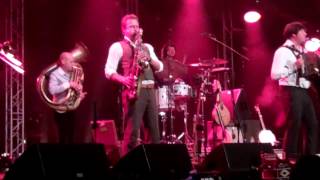 Bellowhead - The Old Dun Cow (end of song only!) (Cambridge Folk Festival 2013)