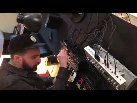 Roland Boutique Jam - TB-03, TR-08, JP-08, Pyramid Acid - Live in the hole 19/10/18