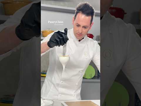 Backstage filming online classes on PastryClass. Enroll today 🙌🏻 #pastryschool #pastrychef