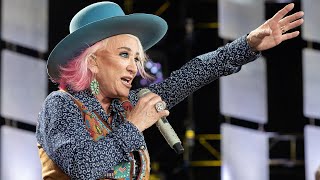 Tanya Tucker - Bidding America Goodbye (Live at Farm Aid 2019)