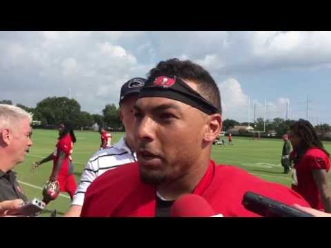 Bucs' Sterling Moore Comfortable Both Inside And Outside