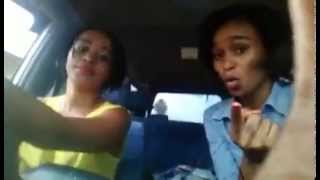 Inès Musabe be nincuti yiwe mumunezero udasanzwe mumuduga.