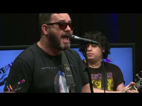 Quebraditos - "Diapositivas" En Vivo Mete Pua Tv (Canal á)