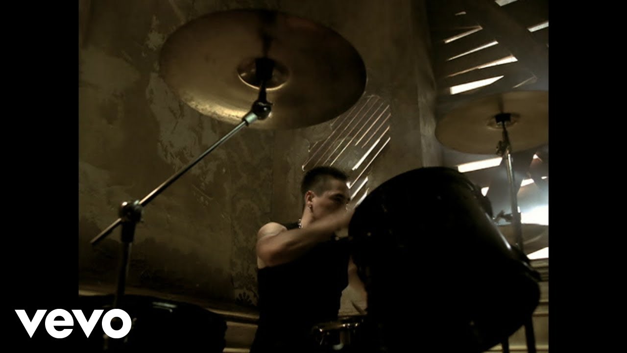 SOiL - Halo (Video (Director's Cut)) - YouTube