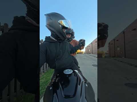 Wyd in this situation? #s1k #bmw #motorcycle #streetbike #bikelife