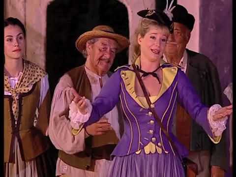 Christel von der Post,  from the operetta Der Vogelhändler