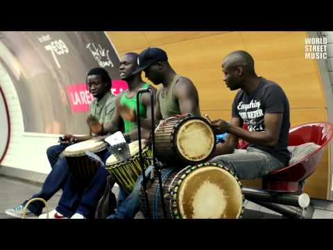 African Drummers playing Djembe drums in Paris Subway [HD]