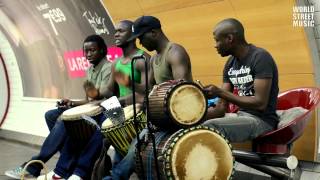 African Drummers playing Djembe drums in Paris Subway [HD]