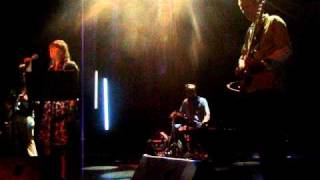 Young Marble Giants - Cakewalking