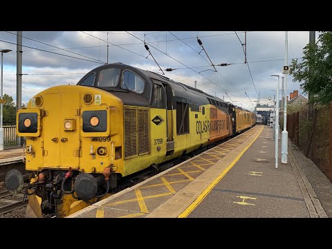 Colas Rail 37099 and 37057 thrash up through Manningtree working 1Q97 13/10/21