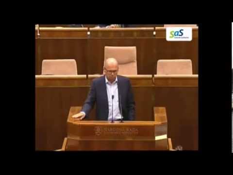 Keď Smer-SD bojuje proti čiernemu alkoholu