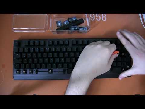 How to take apart the Wooting 2 the right way.