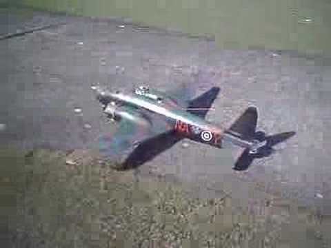 Vickers Wellington RC - short run up