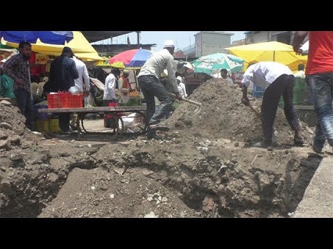 गोलाईतल्या शौचालयाला व्यापार्‍यांचा विरोध
