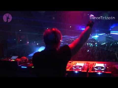 Flippers - Aroma [played by Mark Knight & D Ramirez]