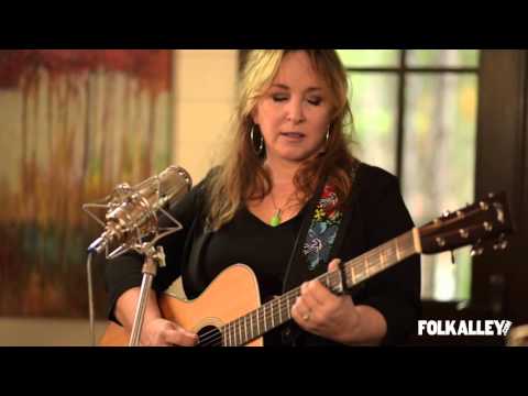 Folk Alley Sessions at 30A: Gretchen Peters - "The Cure for the Pain"