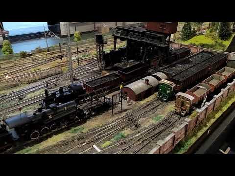 PLASTICO E656: TRENINI IN MOSTRA CARNATE, DEPOSITO VAPORE