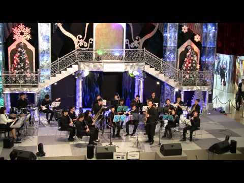 Joyeux Winds - A Jazzy Merry Christmas (arr. by Paul Cook)