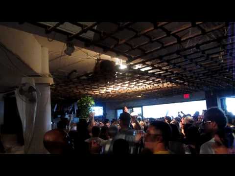 Nic Fanciulli @ Welcome To Miami @ Nikki Beach 3-25-09 WMC