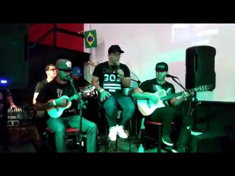 Estonteante cantor Célio dias