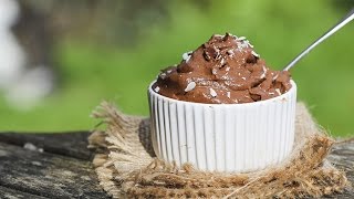 Raw Chocolate Mousse - avocado & banana style