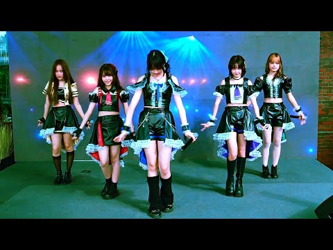 "แค่มีเธออยู่ข้างกัน" by "Kiss Kitsune" @ "HIDDEN PRICE HIDDEN PLACE" :The Market Bangkok