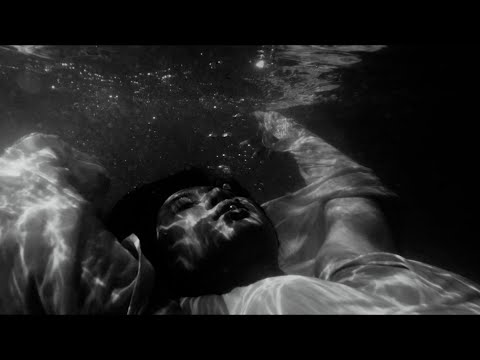 August Wahh - Ze Ocean (Official Music Video)