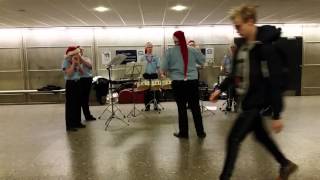 Nu' det jul - Nissebanden i Grønland