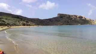 preview picture of video 'Ghajn Tuffieha Bay   Riviera Bay   Malta - Le spiagge di bambiniconlavaligia.it'