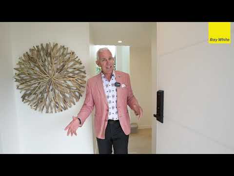 Ray White Maguires One Team - 39 Benbow Street, St Heliers