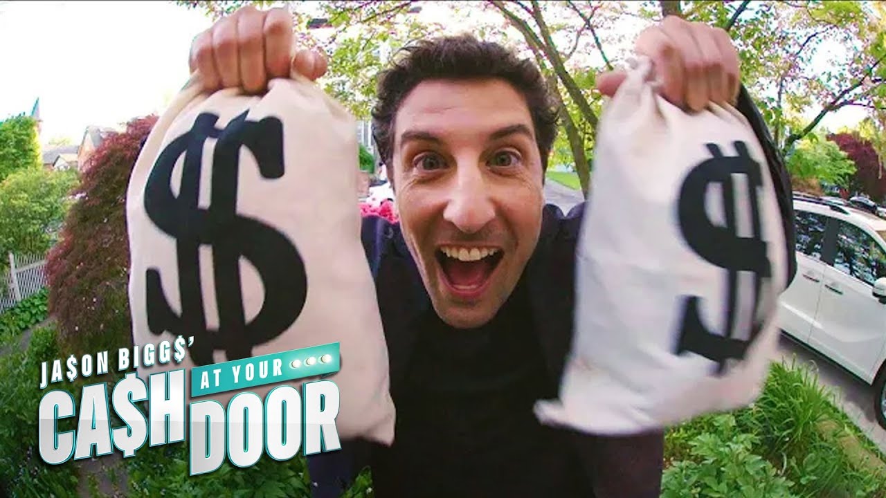 Jason Biggs Is Giving Away "Cash at Your Door" | E!