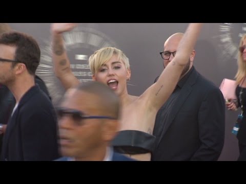 Red Carpet Report: 2014 MTV VMA's