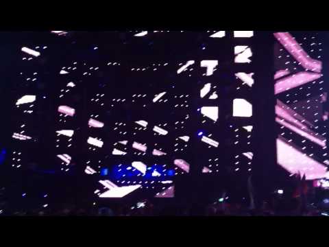 Martin Solveig plays Swedish House Mafia