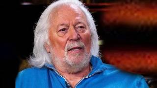 Download lagu At 79, Barry Gibb Finally Tells the Truth About Robin Gibb mp3