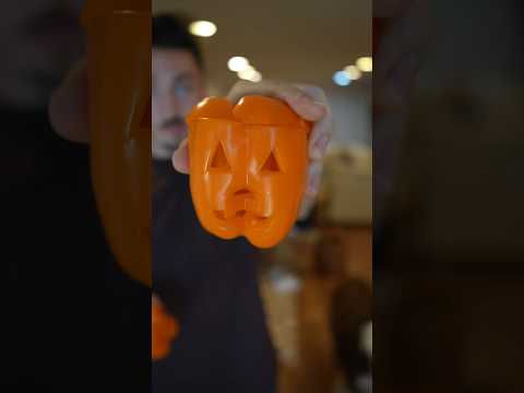 Taco-Stuffed Jack-O'-Lantern Peppers 🎃 Recipe in the comments!