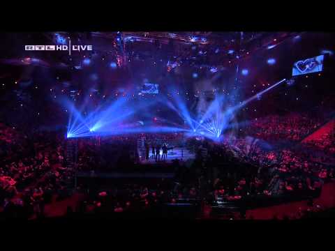 Christina Perri - Jar of Hearts - live @ Olympiahalle München 2012 HD