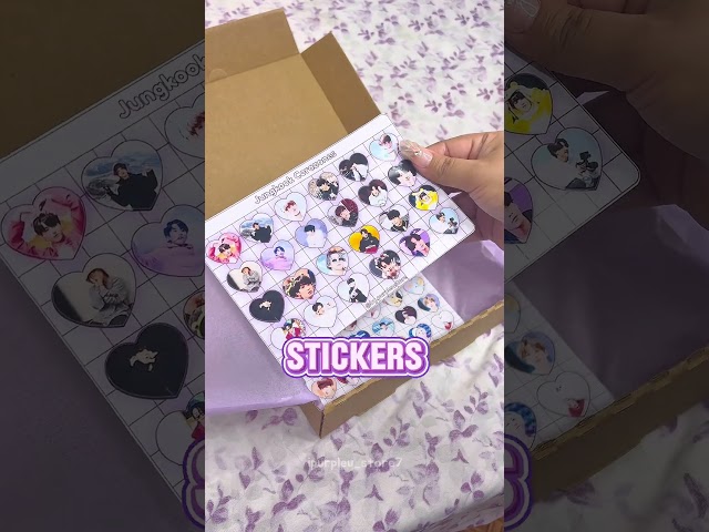 Vídeo relacionado con OPVYAEU Pulsera Kpop Nueva 2026 para Fans Kpop Merch Pulsera Kpop Set Regalo con Tarjeta, Accesorio Kpop, Joya Kpop para Cumpleaños, Fiesta, Evento Fan y Colección